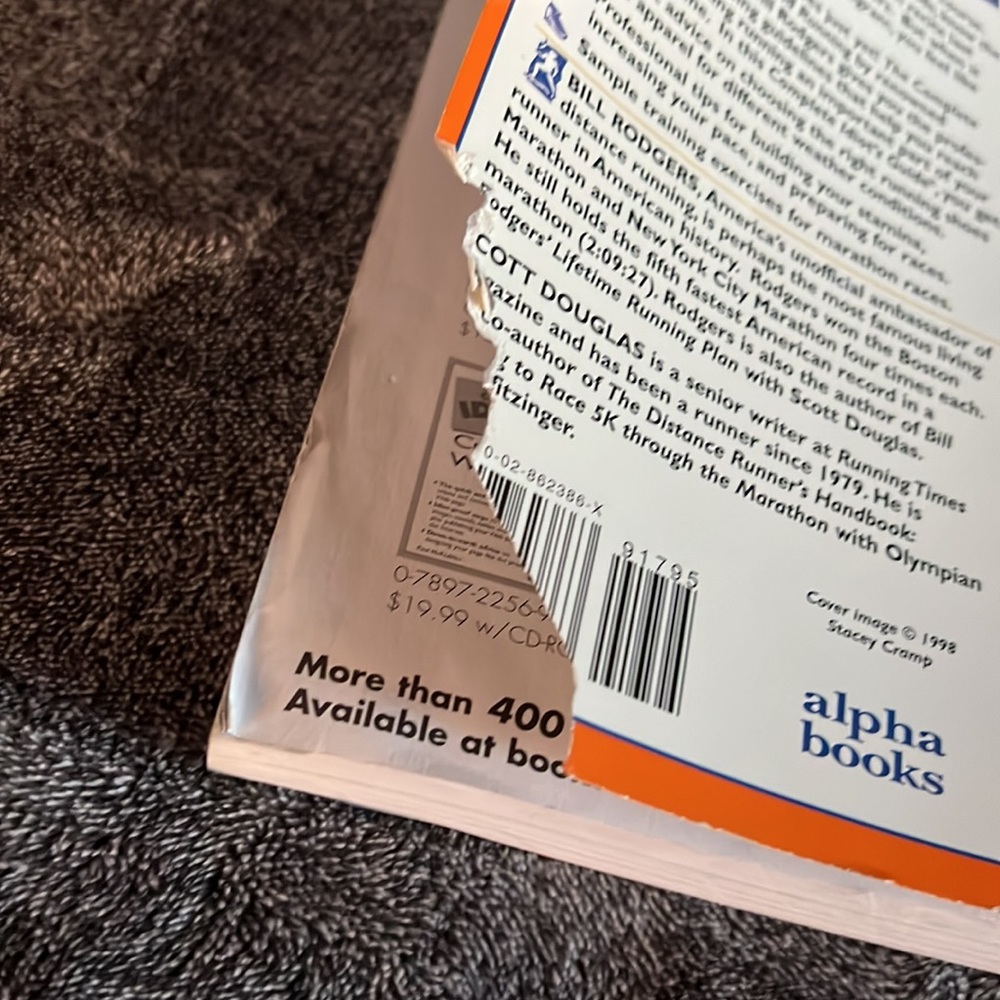 THE COMPLETE IDIOT”S GUIDE JOGGING AND RUNNING PAPER BACK BOOK - Picture 4 of 16
